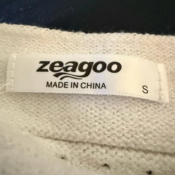 Zeagoo Women's Sweater with Black, Green, and Tan Stripes - Picture 4 of 4